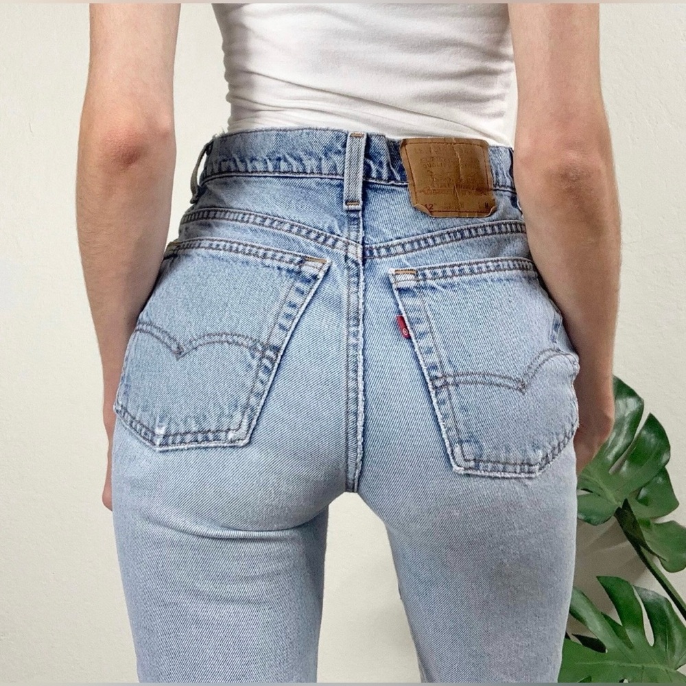 Sz 27 Vintage 512 Light Wash Distressed High Waisted Slim Fit Tapered Leg Levis